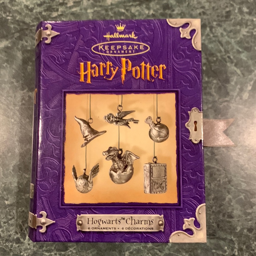 Harry Potter - Hallmark Keepsake Ornament Hogwarts Charms